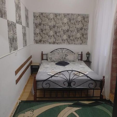 Apartment Near Rynok Square Lviv Eksteriør bilde